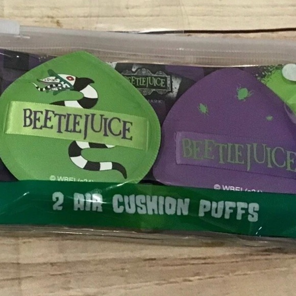 Beetlejuice 2 air cushion cushion puffs-New - Picture 1 of 1